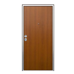Porta blindata t.b.t. effetto legno con spioncino e telaio argento.