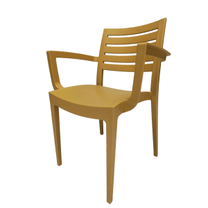 Sedia da giardino gialla con braccioli. Seduta confortevole per esterni.