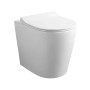 WC a terra t.b.t. bianco con design chiuso per bagni moderni.