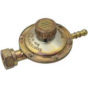 Regolatore di pressione del gas color ottone per impianti sanitari.