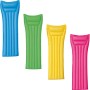 Materassini gonfiabili multicolore: blu, verde, giallo, rosa. Ideali per piscina e spiaggia.