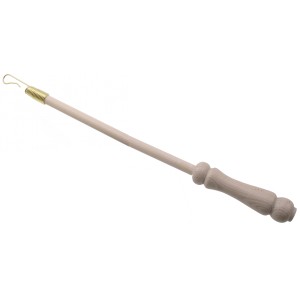 Bastone di legno con manico e gancio per tende.