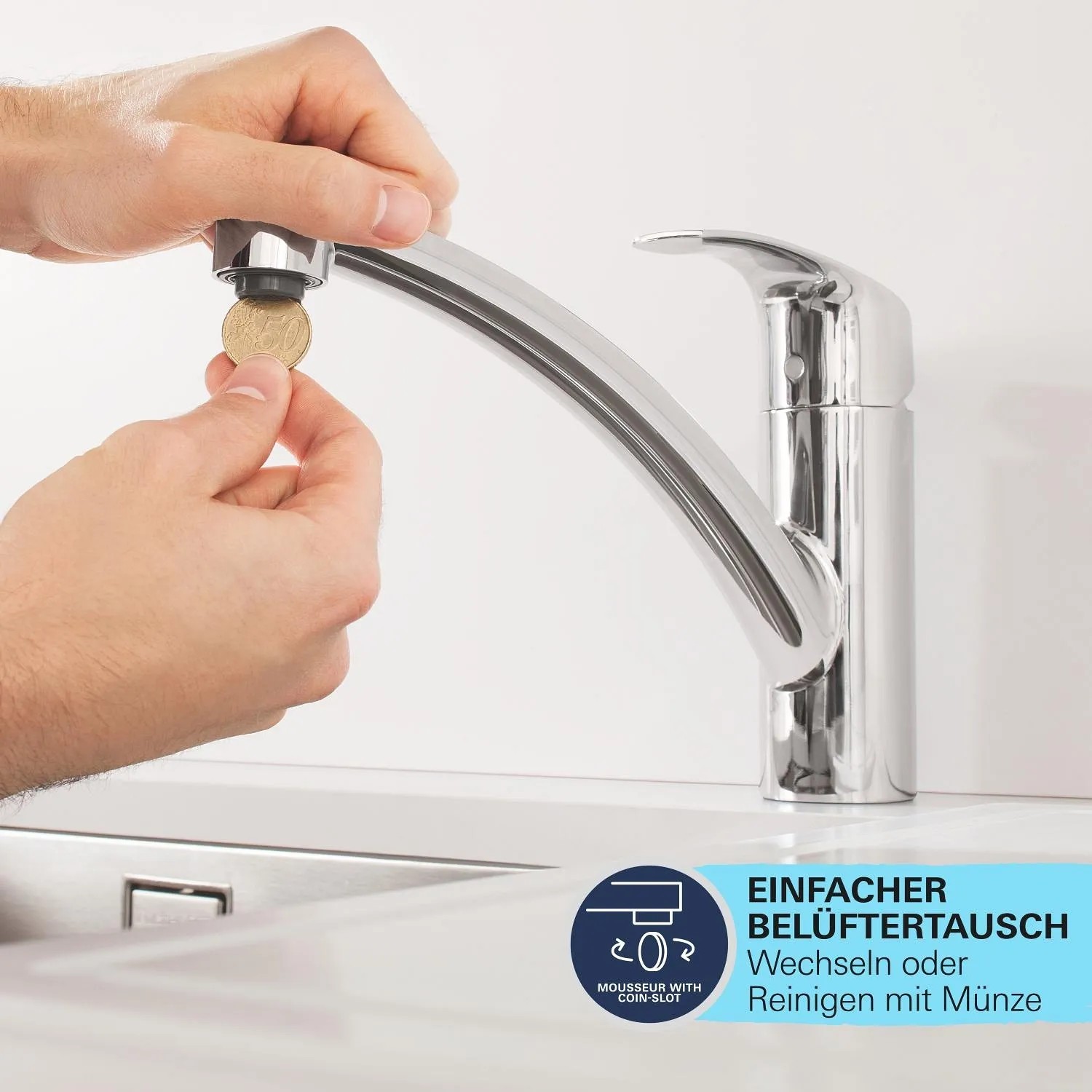 Miscelatore cucina Grohe QuickFix: moneta usata per sostituire facilmente l'aeratore.