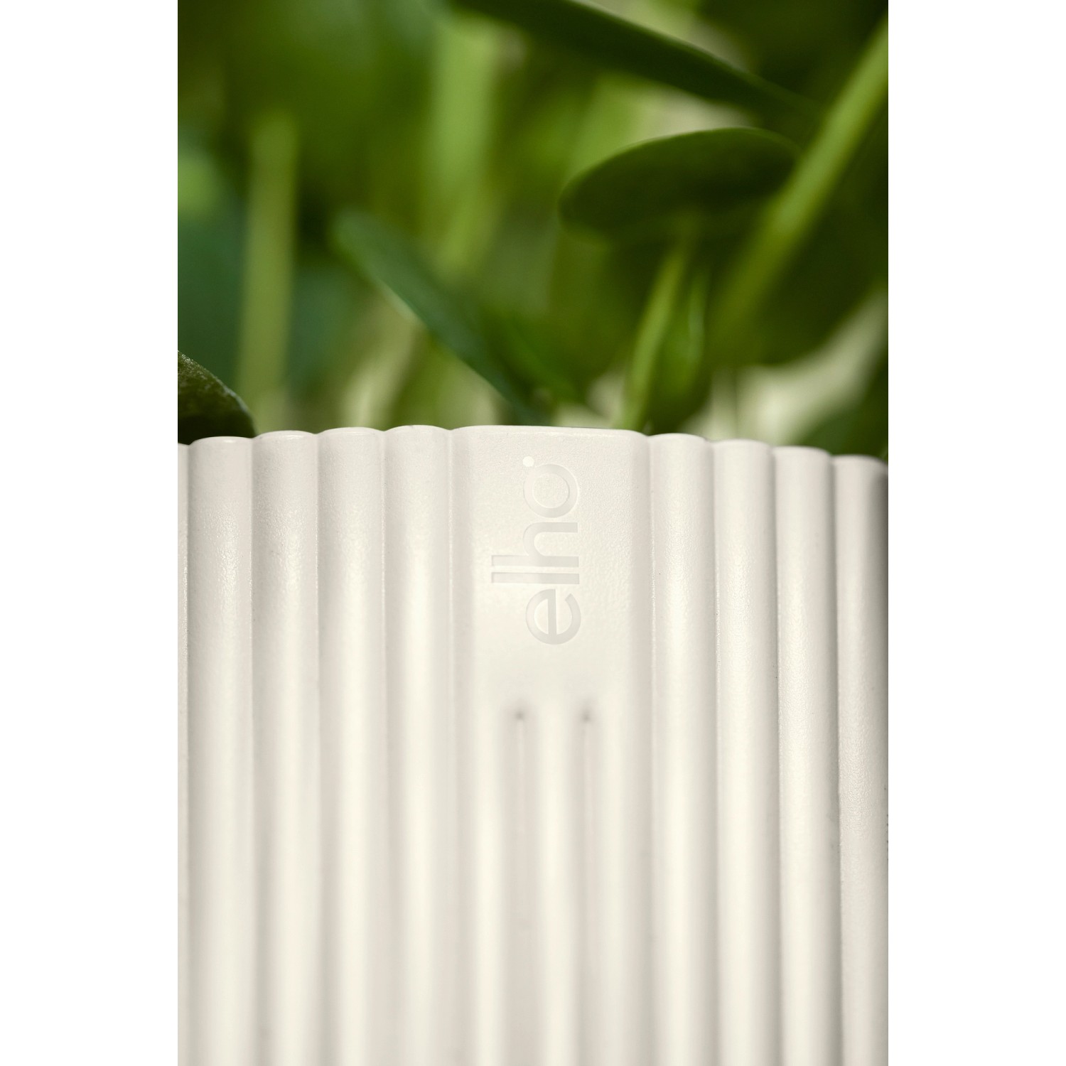 Vaso per fiori Elho Vibes Fold, Ø 14cm, bianco seta, texture a coste. Ideale per piante da interno.