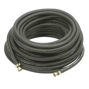 Tubo dell'aria compressa nero arrotolato, accessorio per compressori.