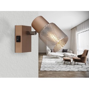 Faretto moderno t.b.t. color rame con paralume decorativo per un'illuminazione d'atmosfera.
