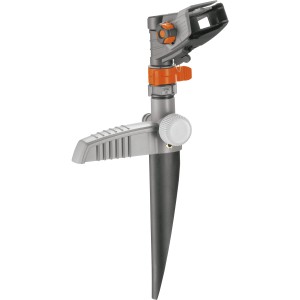Irrigatore a impulsi Gardena Comfort per cerchio e settore, su picchetto per irrigazione del prato.