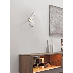 Moderna applique LED da esterno dalla forma curva. Elegante applique per esterni.