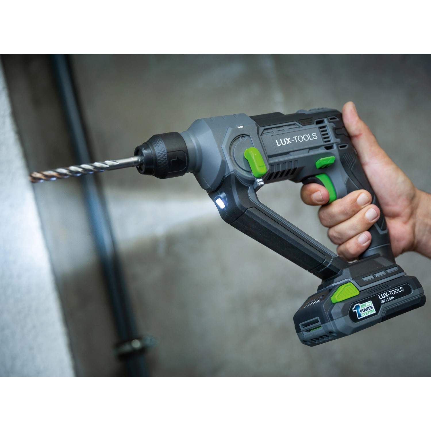 Martello perforatore a batteria LUX A-BH-20 del 1 PowerSystem con batteria e punta