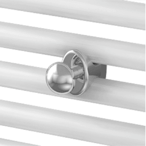 Accessorio t.b.t. su termosifone bianco, dettaglio.