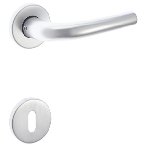 Set maniglia per porta t.b.t. in acciaio inox per interni.
