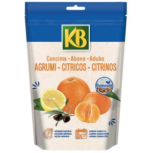 Confezione di t.b.t. concime per agrumi con arance, limone e mandarino.