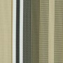 Dettaglio di una tenda da sole laterale t.b.t. beige con motivo a righe.