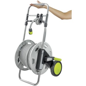 Avvolgitubo t.b.t. con tubo e mano.