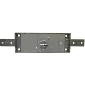 Serratura da infilare per porte interne, color argento, vista dettagliata.