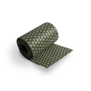 Telo ombreggiante t.b.t. verde arrotolato con trama intrecciata.