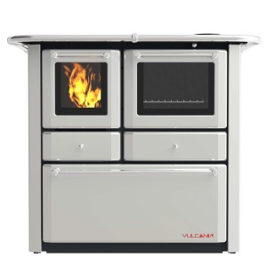 Stufa a legna t.b.t. con forno e focolare. Ideale per cucinare e riscaldare.