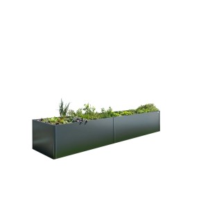 Lunga aiuola rialzata Biohort in metallo 2x2m grigio scuro metallizzato, con erbe e verdure.