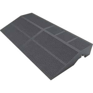 Bordura/bordo grigio t.b.t. con superficie scanalata per giardino e paesaggistica.