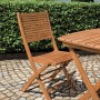 Set di mobili da giardino in legno: sedia pieghevole e tavolo per terrazza e giardino.
