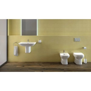 Bagno moderno con lavabo, bidet e WC della categoria Lavandini.