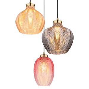 Lampada a sospensione multicolore t.b.t. con tre paralumi in vetro.