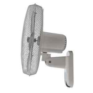 Ventilatore da parete bianco con griglia di protezione per montaggio a muro.
