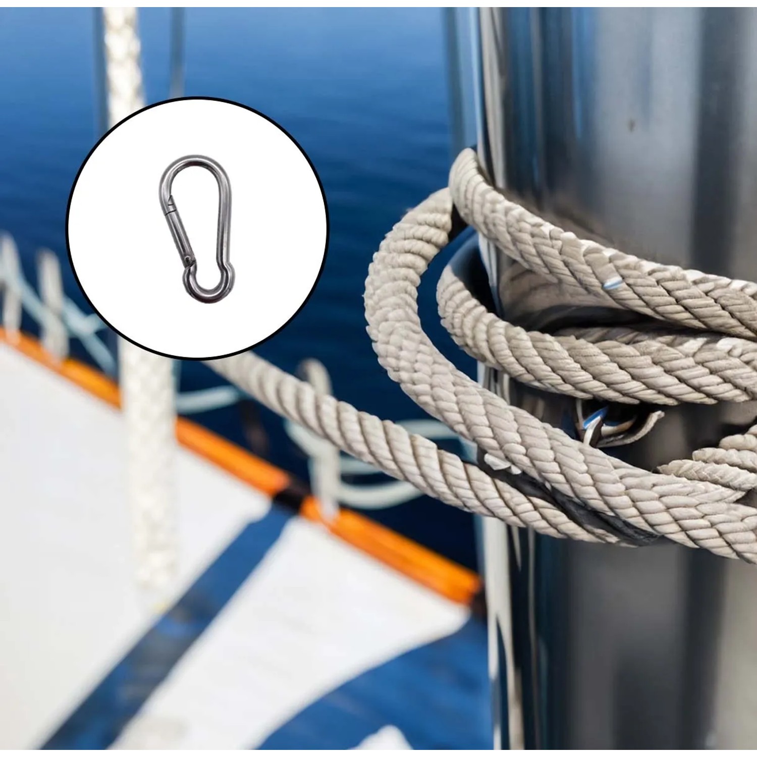 Moschettone per accessori nautici, dettaglio a bordo con corda.