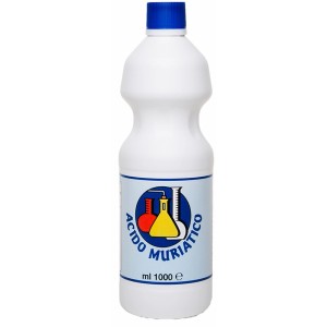 Flacone di acido muriatico, un detergente per la pulizia della casa.