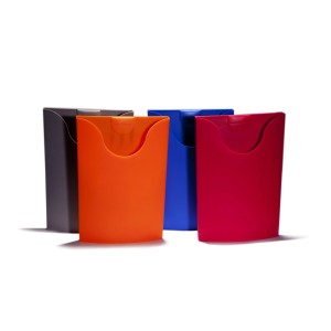 t.b.t. in vari colori.