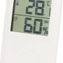 Termometro digitale bianco con indicazione di temperatura e umidità.