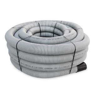 Tubo Corrugati grigio arrotolato, fasciato con nastri neri.