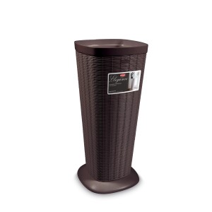 Cesto portabiancheria marrone 'Elegance' in plastica con coperchio effetto rattan.