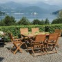 Set tavolo da giardino in legno con 6 sedie e vista panoramica.