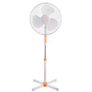 Ventilatore a piantana bianco con griglia di protezione e dettagli arancioni.