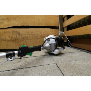 Decespugliatore t.b.t., vista dettagliata del motore e dell'impugnatura.