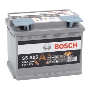 Batteria auto Bosch S5 A05, 60Ah 12V, per impianto elettrico auto.