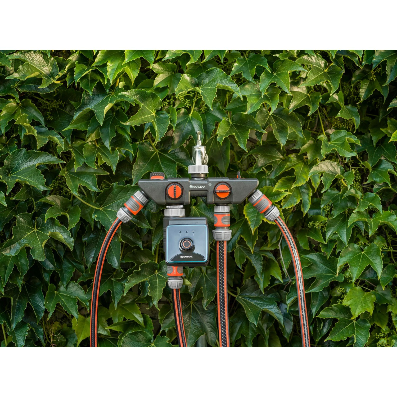 Distributore d'acqua automatico Gardena per un massimo di 6 aree di irrigazione. Accessori per l'irrigazione.