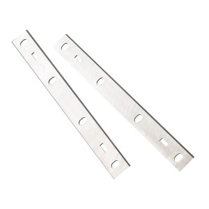Due lame per pialla t.b.t in metallo con fori per accessori pialla.