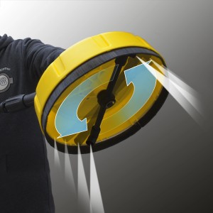 Pulitore per superfici t.b.t. giallo con ugelli rotanti e paraspruzzi per idropulitrici.