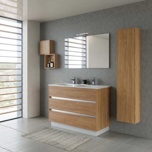 Set di mobili da bagno moderni con mobile lavabo, specchiera e colonna in legno.
