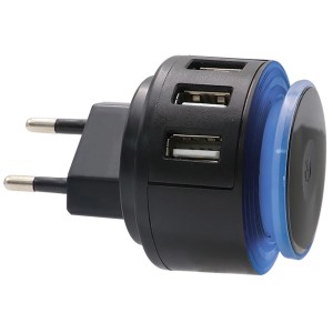 Caricatore USB nero con quattro porte USB.