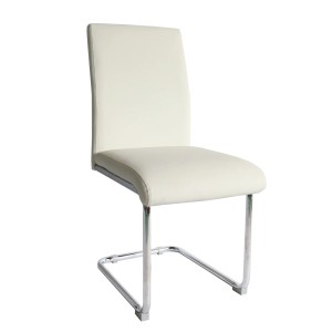 Sedia a guscio t.b.t. con struttura cromata e rivestimento color crema.