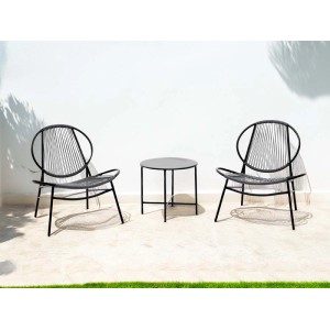 Set di due poltrone da esterno t.b.t. nere e un tavolino. Arredamento da giardino.
