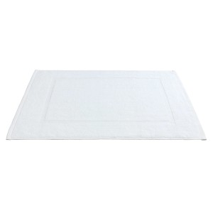 Tappeto da bagno t.b.t. bianco con design rettangolare per il bagno.