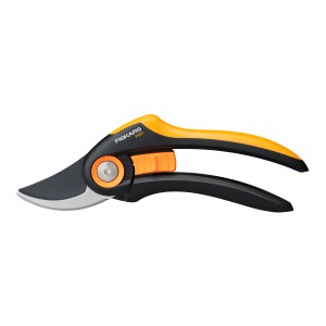 Cesoie da giardino a bypass Fiskars Plus P521 con manico giallo e nero e lama bypass.