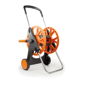 Carrello avvolgitubo Carrelli-avvolgitubo nero e arancione con ruote.