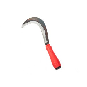 Falce con manico rosso per giardinaggio e taglio.