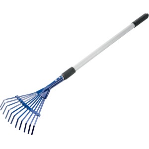 Rastrello per foglie blu con manico regolabile per lavori di giardinaggio.