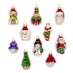 Varie palline di Natale t.b.t.: Babbo Natale, pupazzo di neve, schiaccianoci, albero, bastoncino di zucchero, cane.